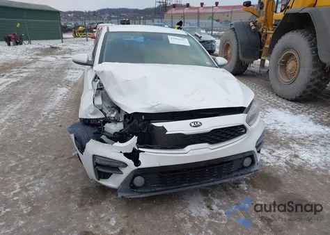 2021 Kia Forte Lxs из США, поврежденный, VIN 3KPF24AD8ME388525